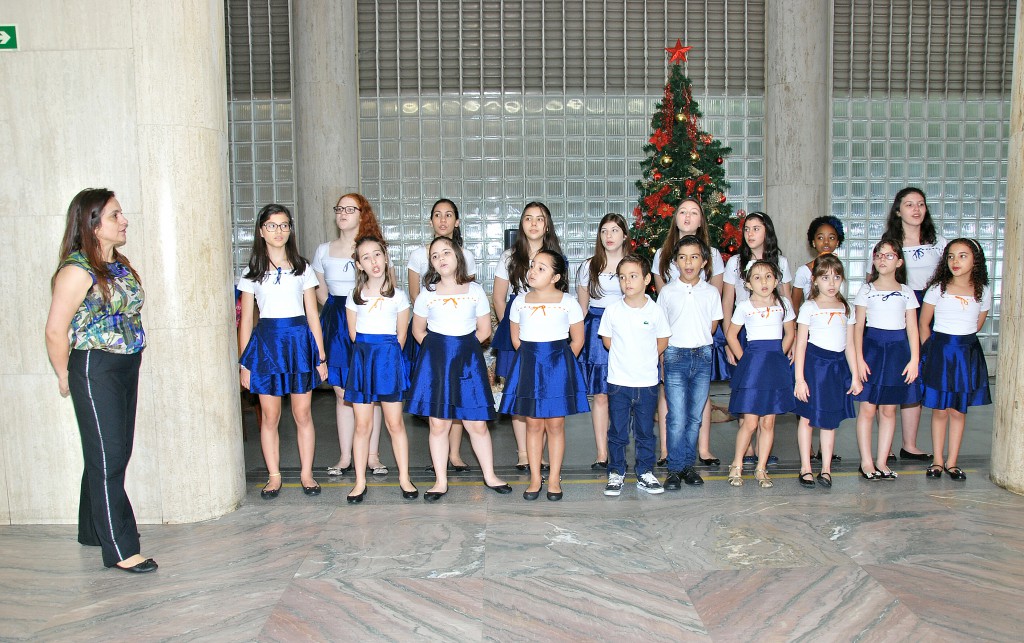 Apresentação do Coral do Colégio Santa Marcelina